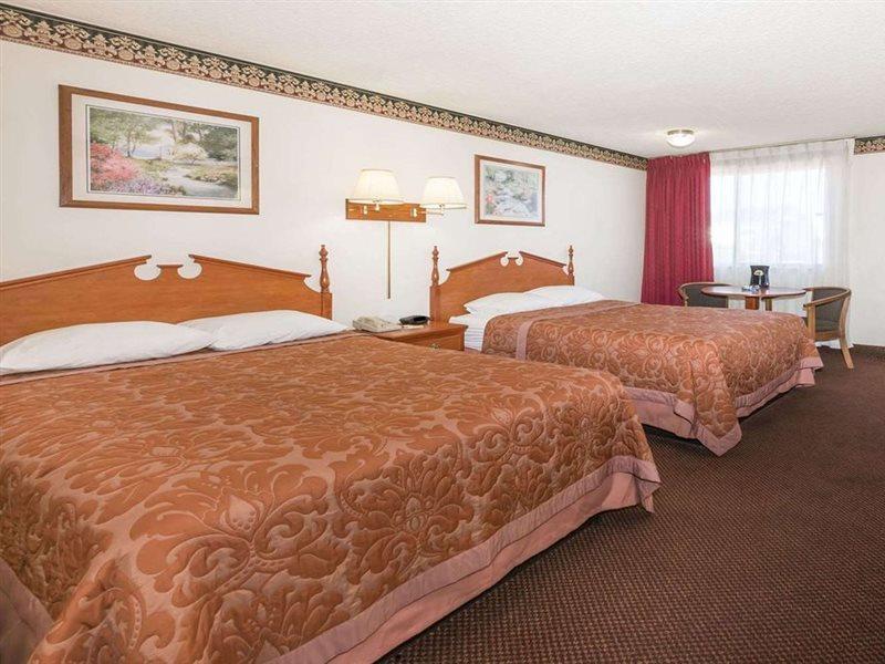 Super 8 By Wyndham Laramie Hotell Eksteriør bilde